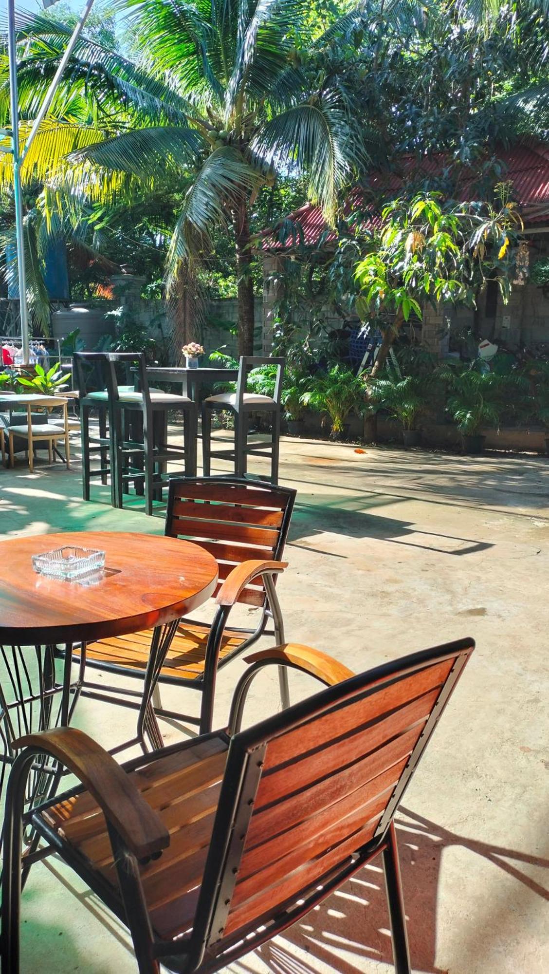 Pit Stop - - Restaurant *